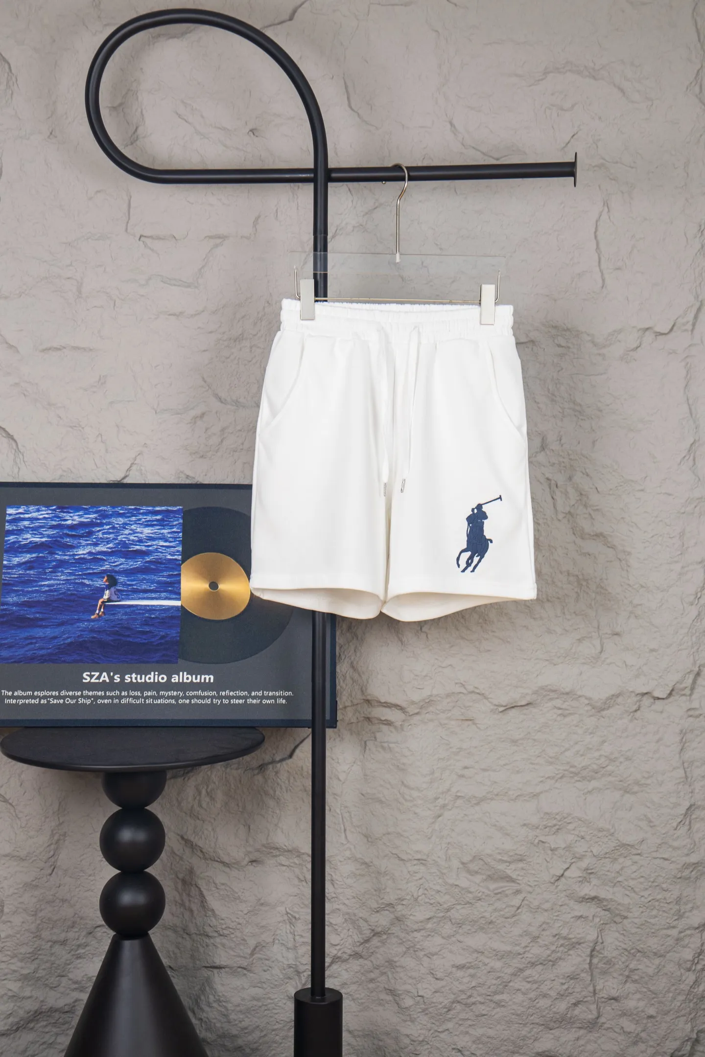P140 Ralph Lauren/Ralph Lauren basic pony embroidered logo shorts for men and women, pure cotton fabric, easier to wear, more comfortable and less bulky than ordinary fabrics, threaded and dyed, classic pony embroidered logo, cross stitching details on the neckline, three-needle and five-thread workmanship throughout the body, complete accessories, how to wear any style, easy to control, casual matching, full of design, simple and must-have style! Color: Black White Navy Gray Size: S-XL